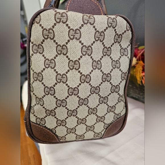 Authentic Vintage Gucci Sherry Line Boston Bag - Picture 4 of 14